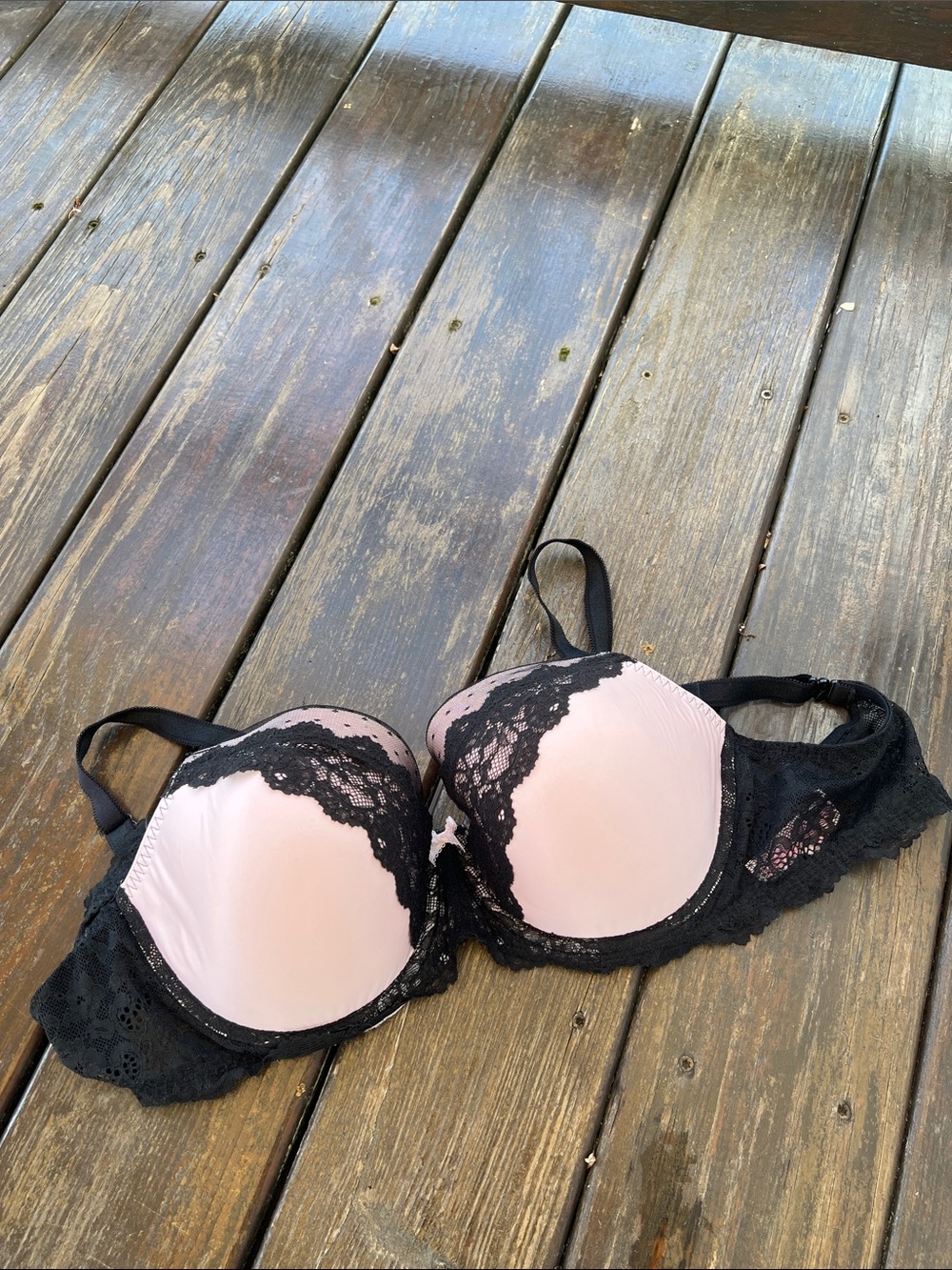 Victoria’s Secret Underwire Bras 38D - Picture 13 of 13